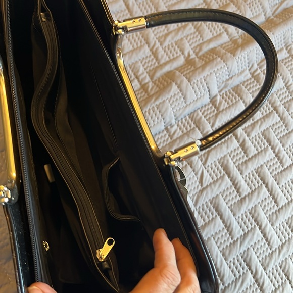 20) Princess Florence Purse - Picture 6 of 12